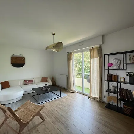 T3 Hyper Centre Parking Prive Vue Chateau Apartment *